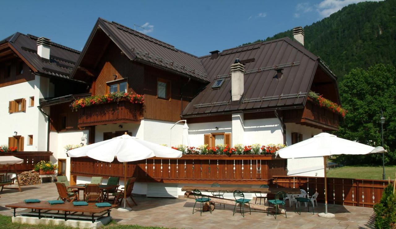 Valbruna Inn Bed & Breakfast Exterior foto